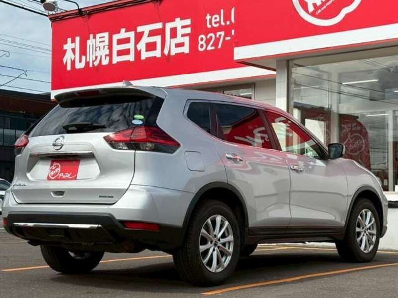 X-TRAIL