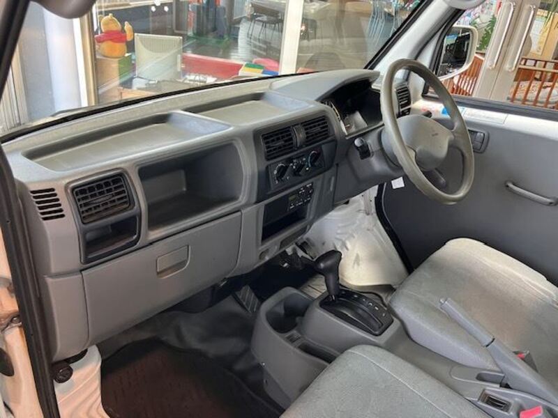 MINICAB TRUCK
