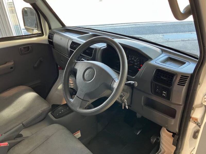 MINICAB VAN