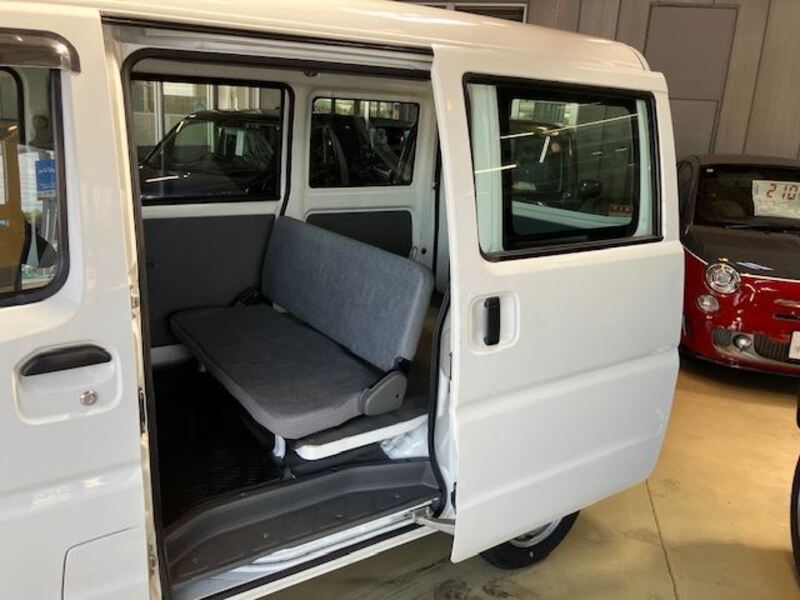 MINICAB VAN
