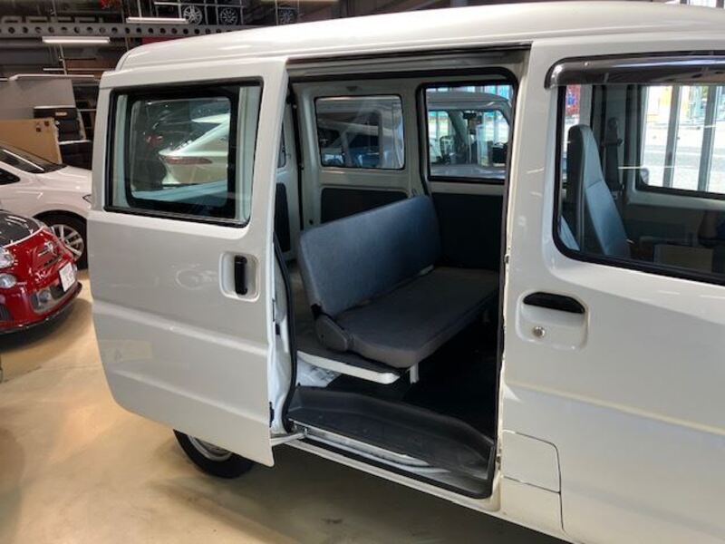 MINICAB VAN