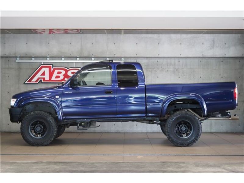HILUX