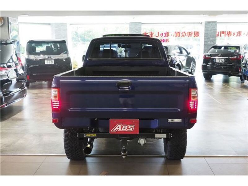 HILUX