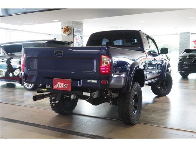 HILUX