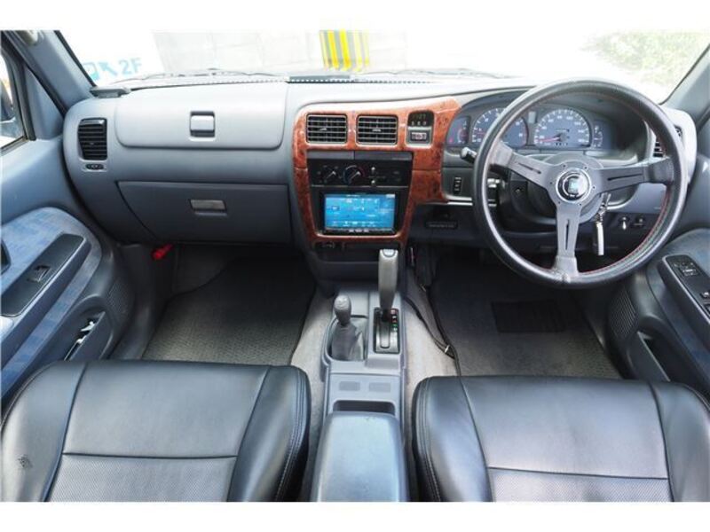 HILUX