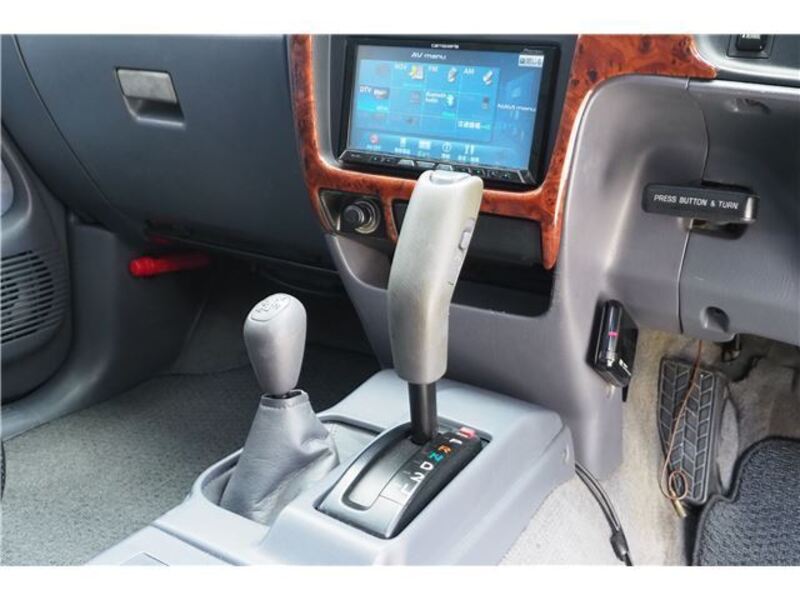 HILUX