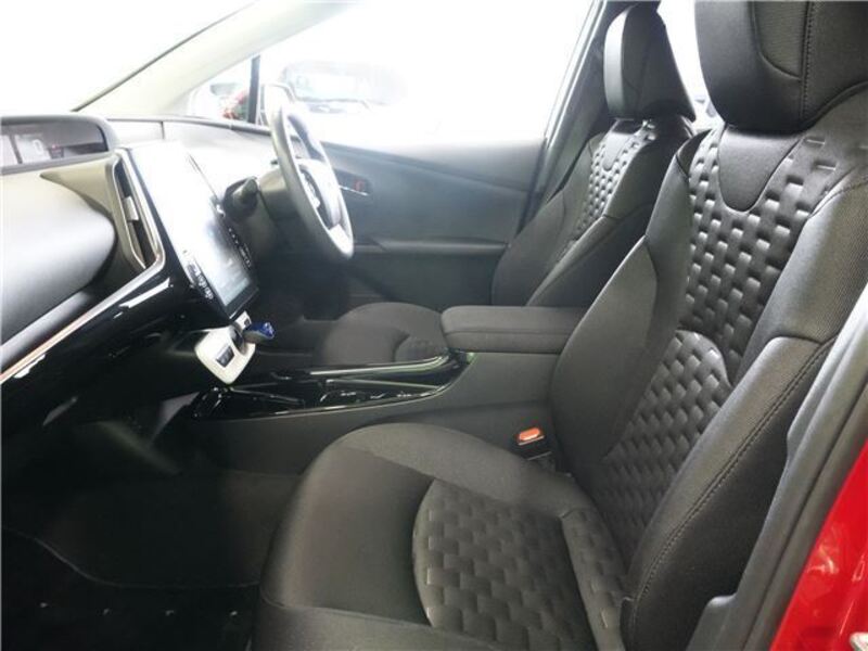 PRIUS PHV