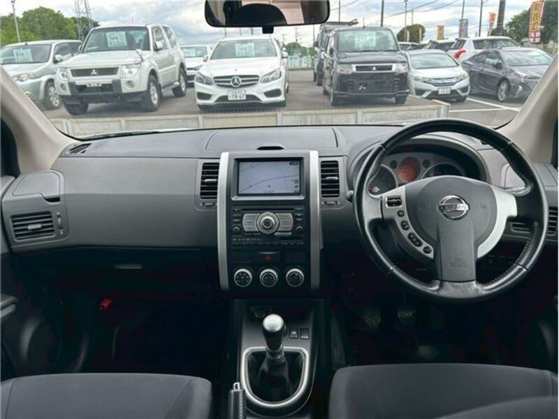 X-TRAIL