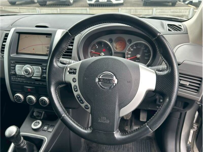 X-TRAIL