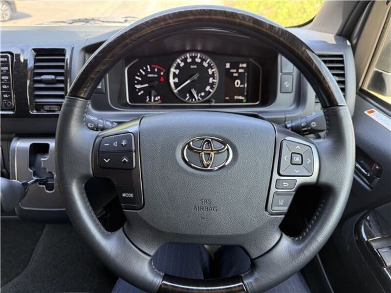 HIACE VAN
