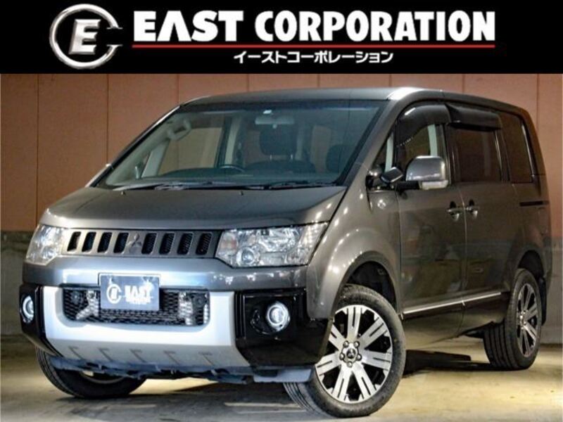 MITSUBISHI DELICA D5