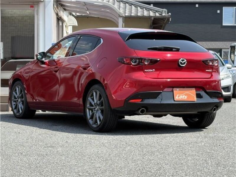 MAZDA3