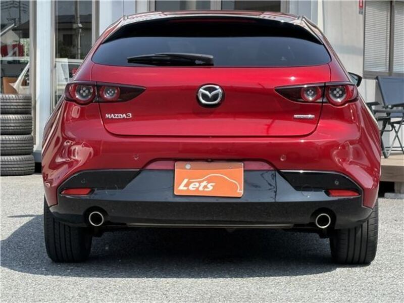 MAZDA3