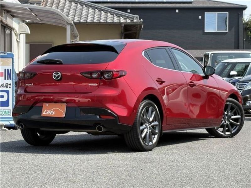 MAZDA3