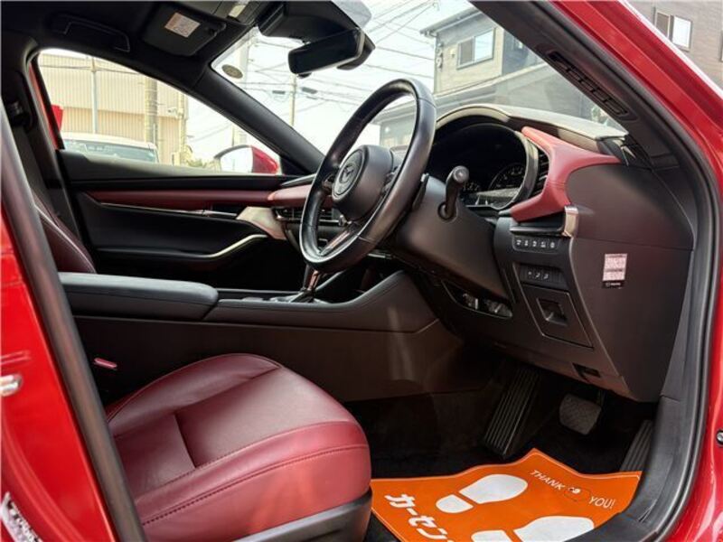 MAZDA3