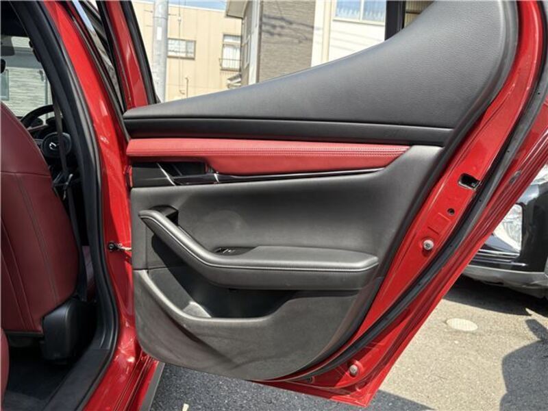 MAZDA3