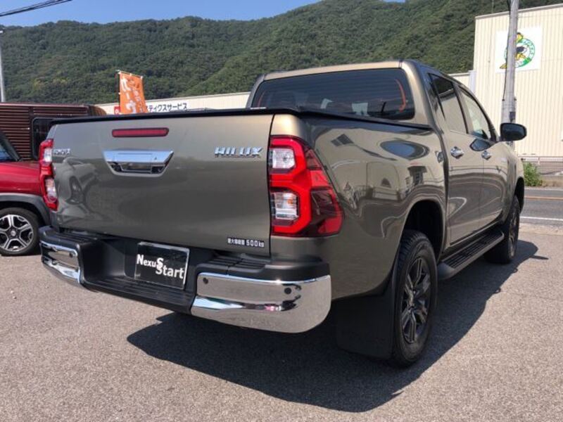 HILUX