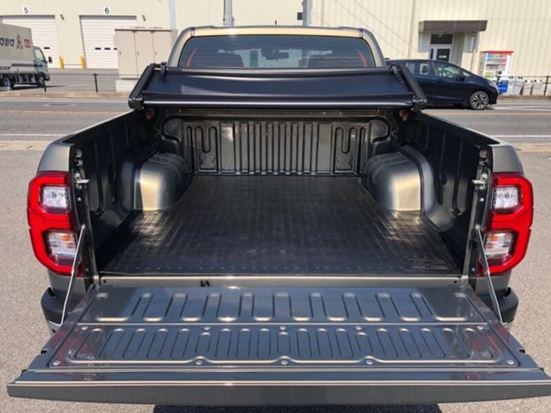 HILUX