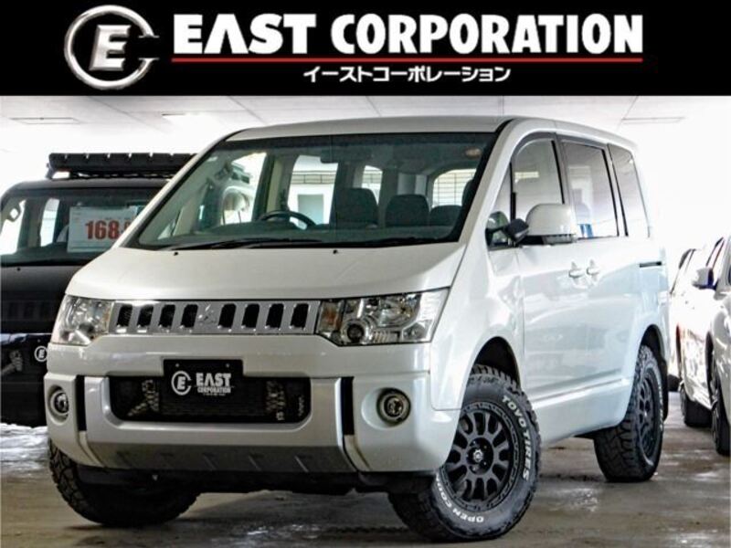 MITSUBISHI DELICA D5