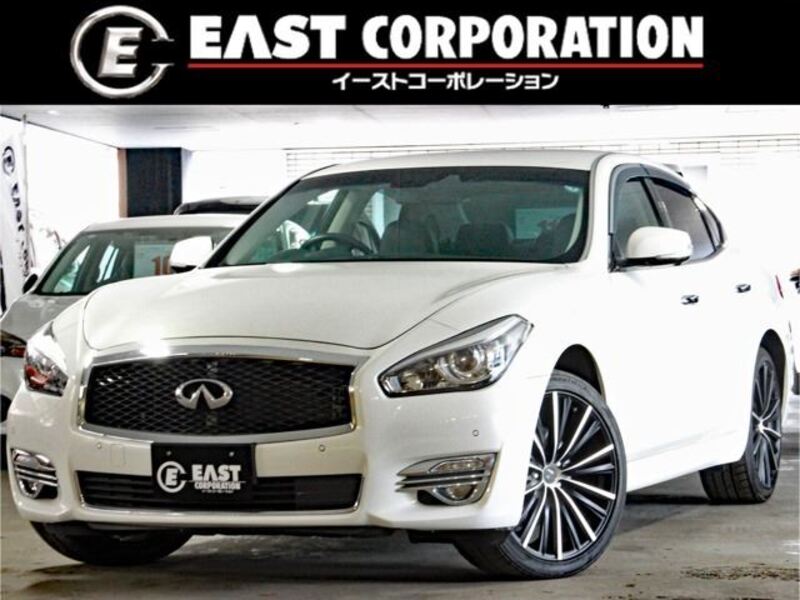 NISSAN FUGA