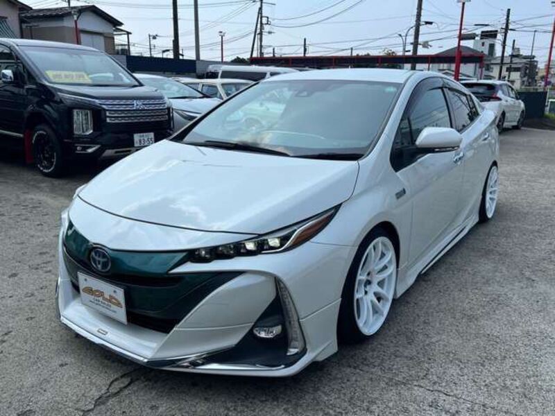 PRIUS PHV