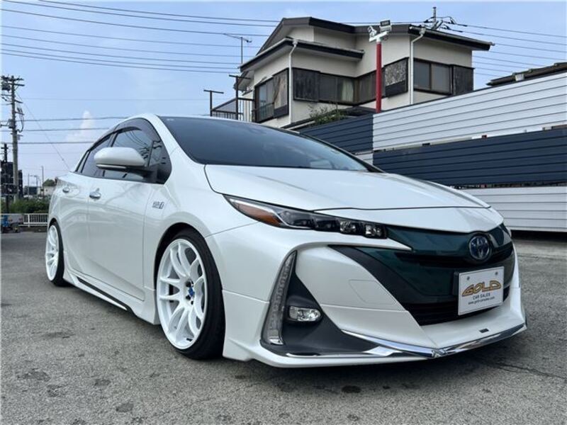 PRIUS PHV