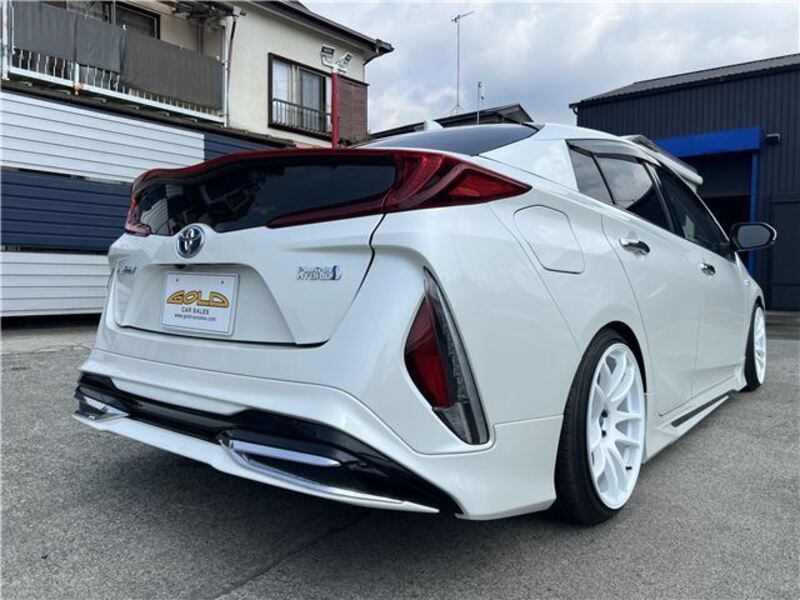 PRIUS PHV