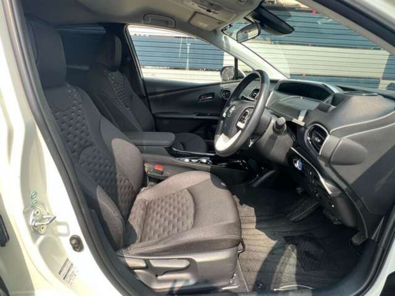 PRIUS PHV