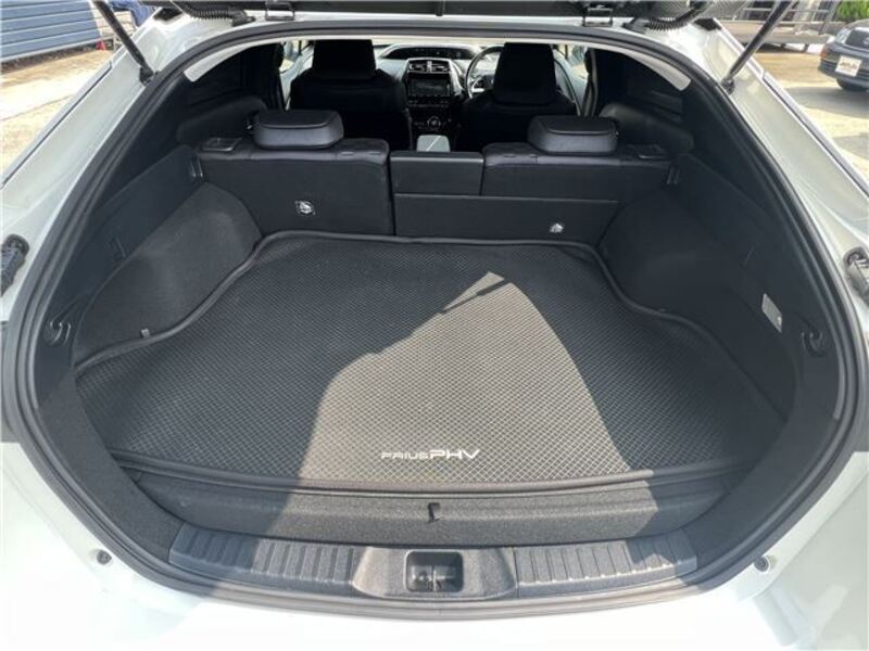 PRIUS PHV