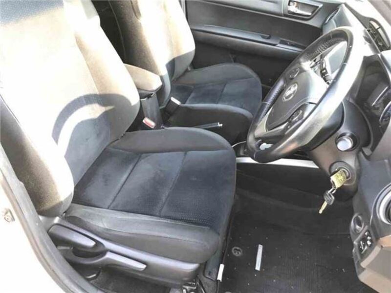 COROLLA FIELDER