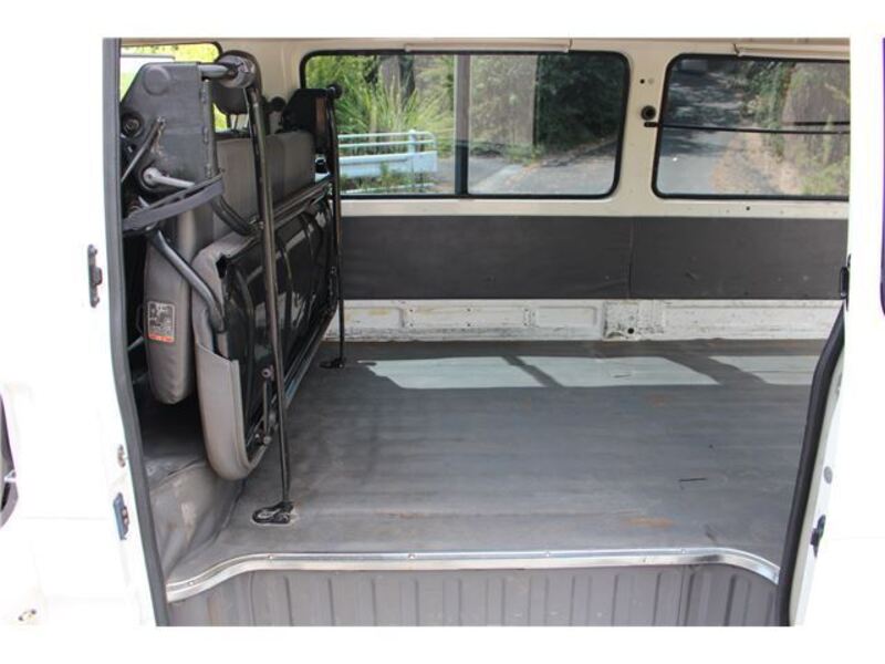 BONGO VAN