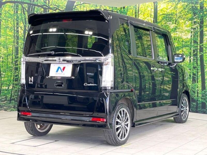 N BOX CUSTOM
