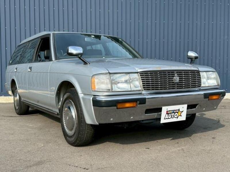 CROWN VAN