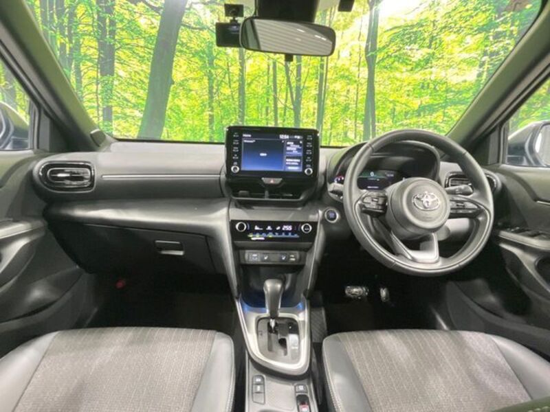 YARIS CROSS