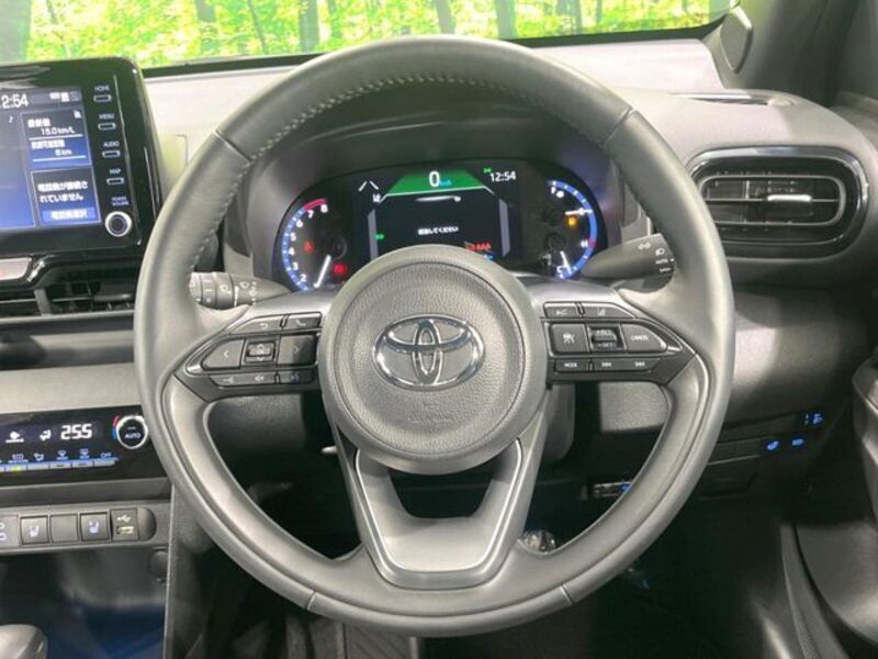 YARIS CROSS
