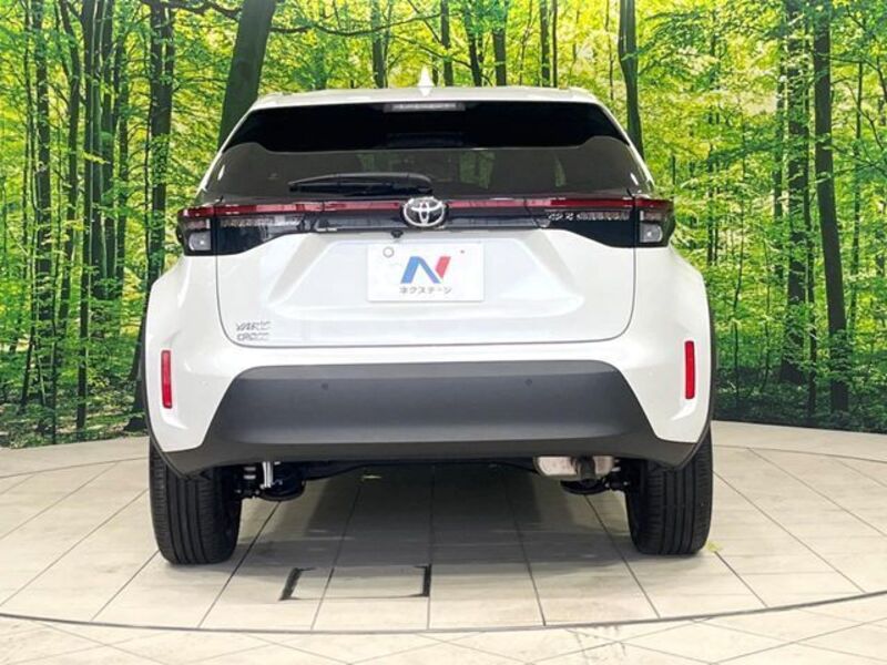 YARIS CROSS