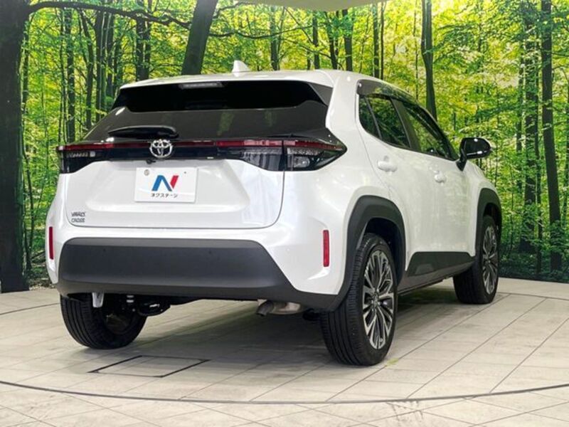 YARIS CROSS