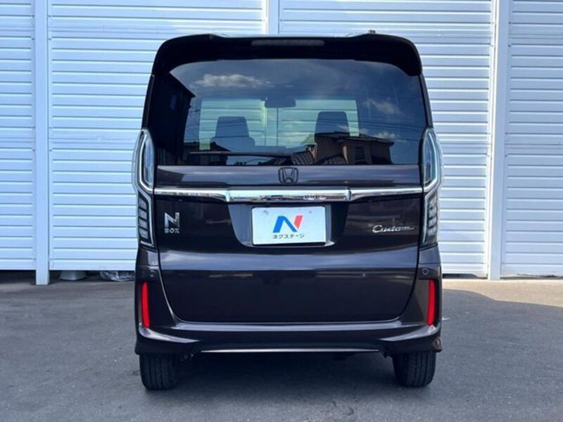N BOX CUSTOM