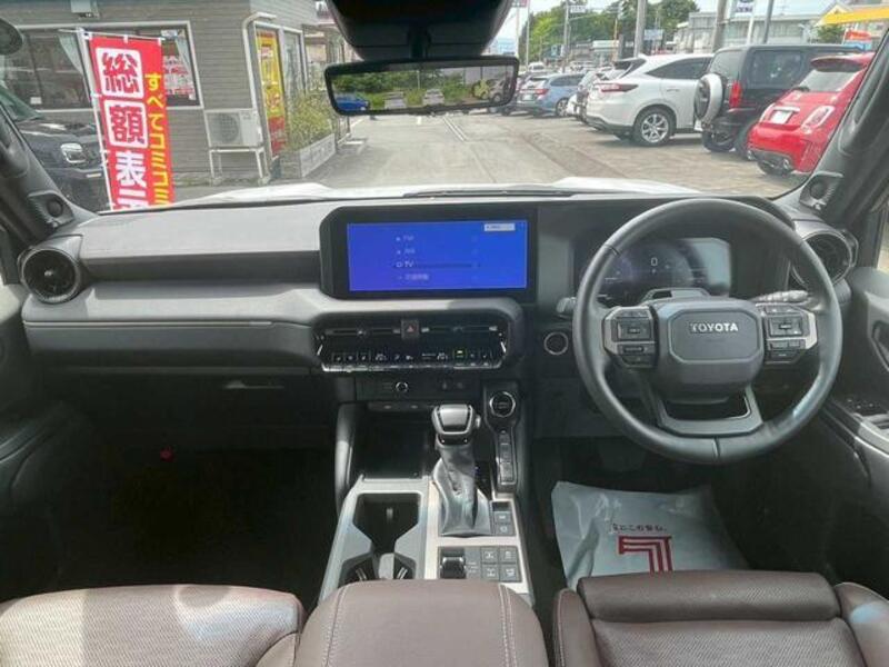 LAND CRUISER 250