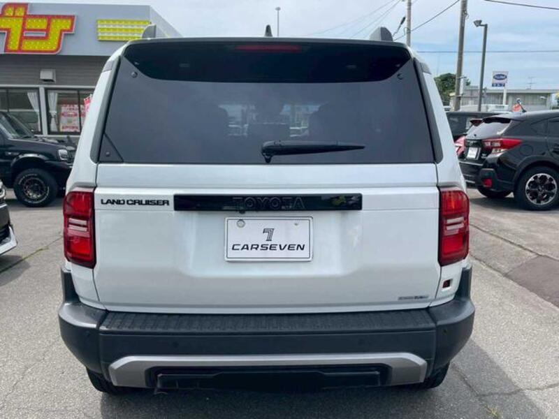 LAND CRUISER 250