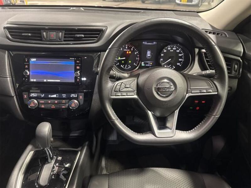 X-TRAIL