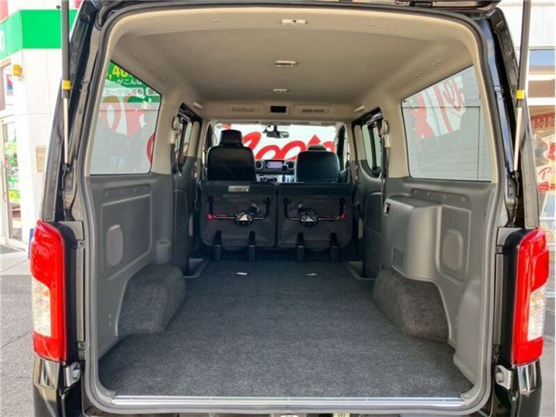 NV350 CARAVAN