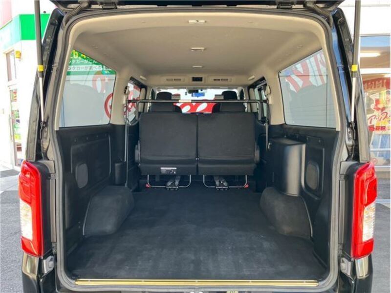 CARAVAN VAN