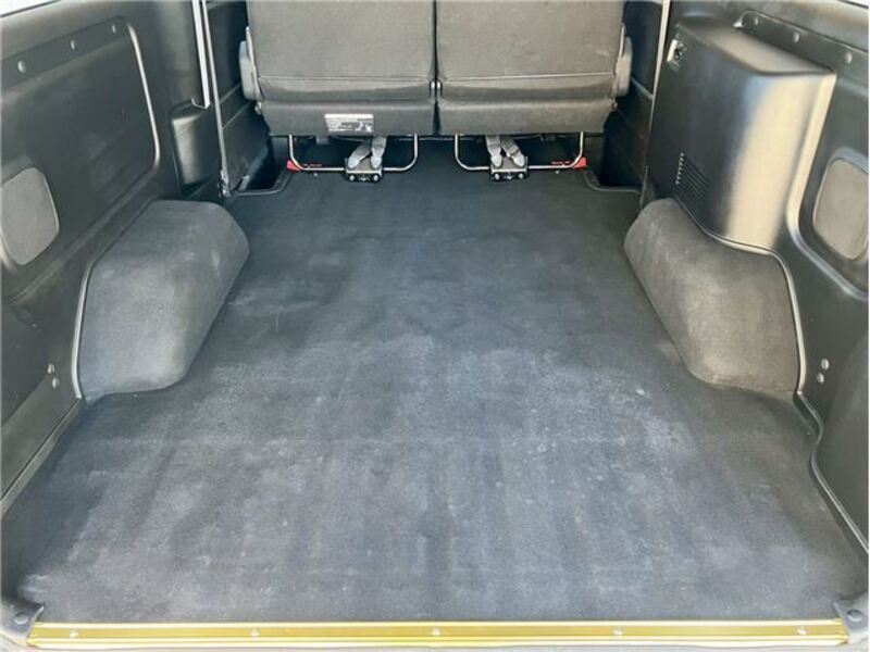 CARAVAN VAN