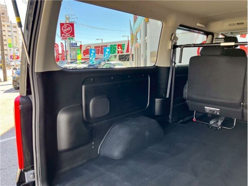 CARAVAN VAN