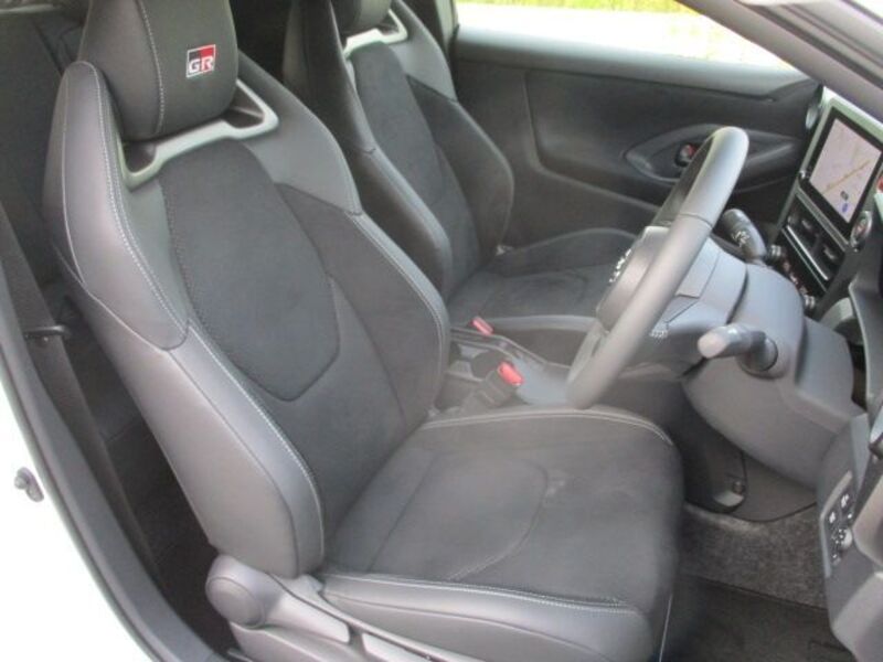 GR YARIS