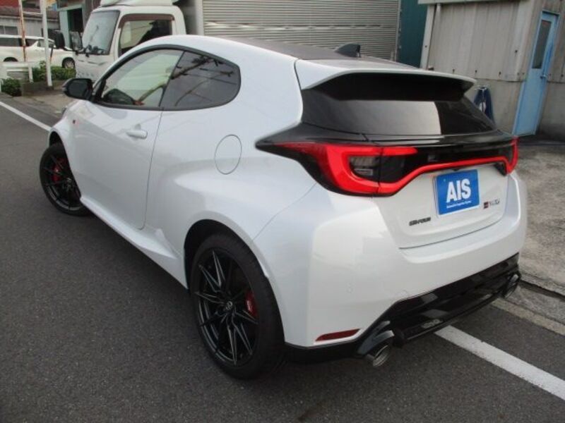 GR YARIS