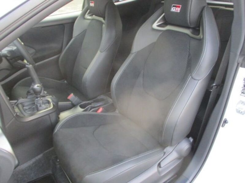 GR YARIS