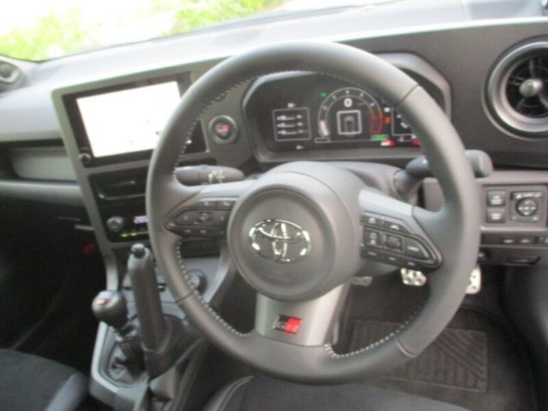 GR YARIS