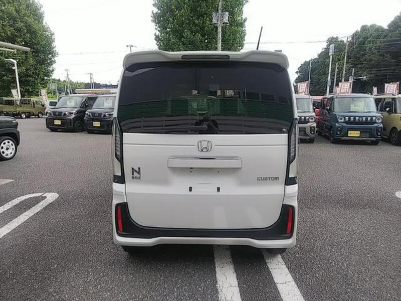 N BOX CUSTOM